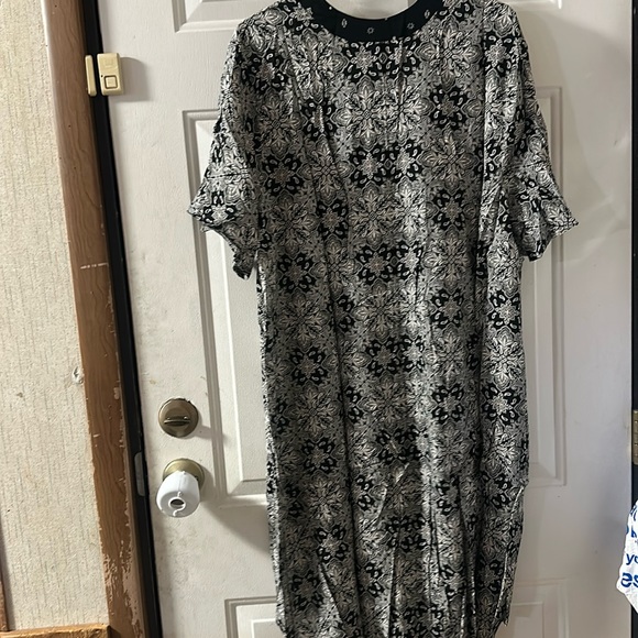 TORRID Challis Dolman Shirttail Kimono: BLACK/WHITE: NEW WITH TAGS: SIZE 1 - Picture 5 of 5